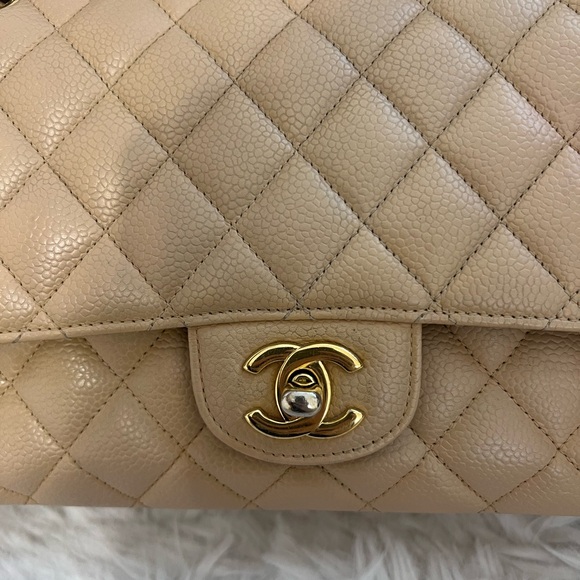 Chanel Medium Caviar Classic Flap Bag - Picture 7 of 12